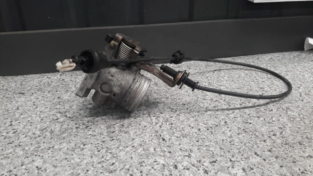 7700872188 przepustnica renault megane I 1.6