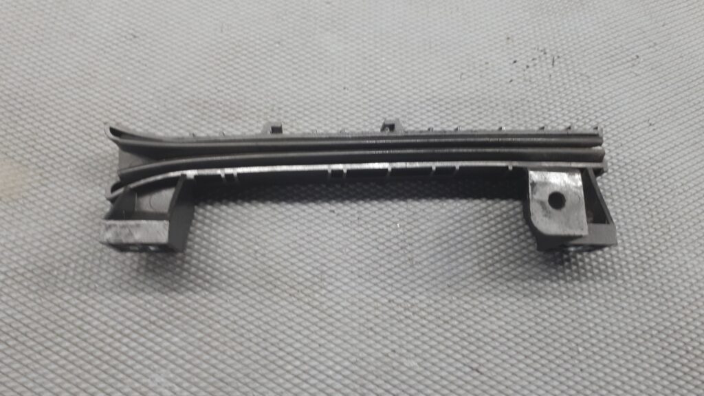 46805210 prowadnica szyby lewy tyl FIAT PANDA II