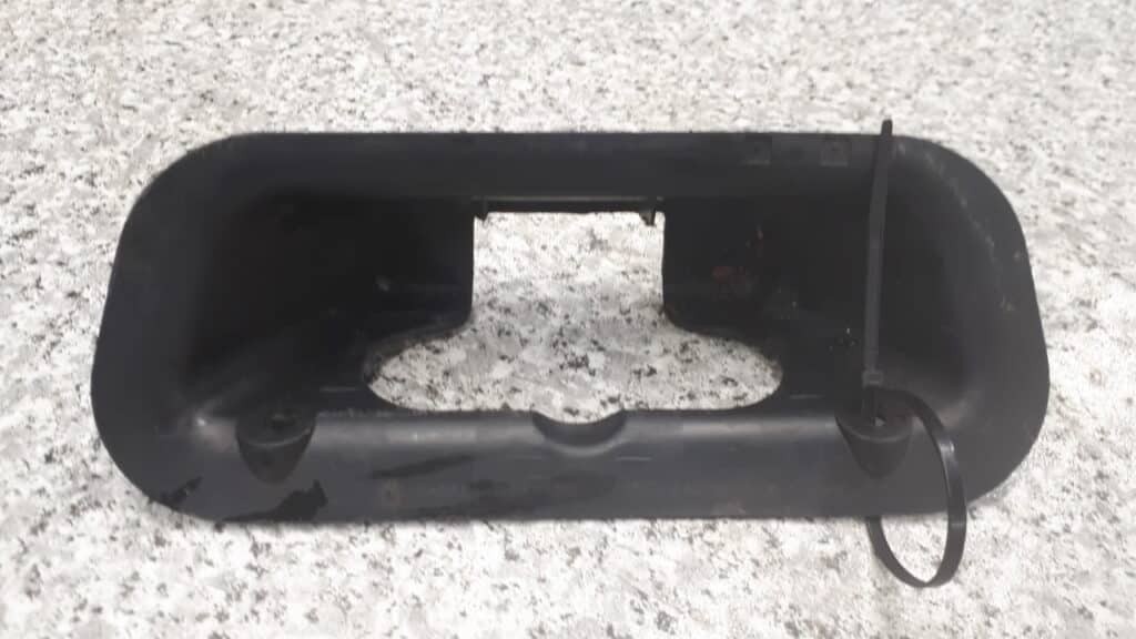 2s71-f40398-abw zaślepka zamka klapy ford mondeo mk3
