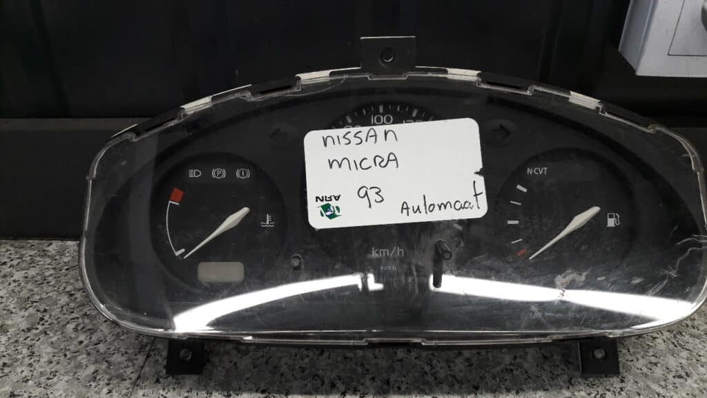 licznik  zegar nissan micra  k11 automat