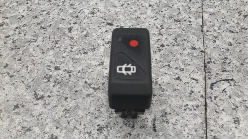 przelacznik zamka centralnego renault clio I