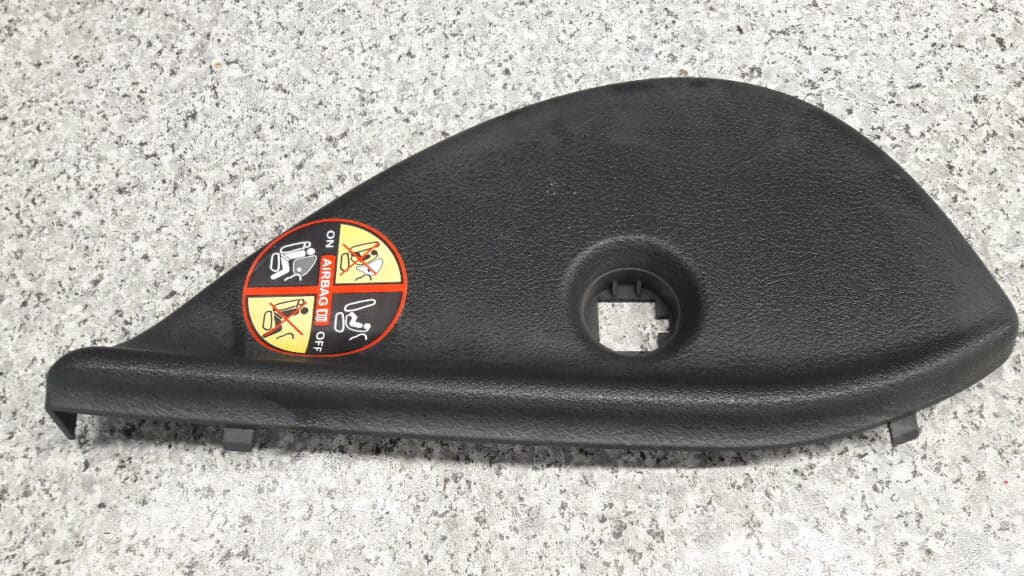 8200243727 zaslepka konsoli renault laguna II