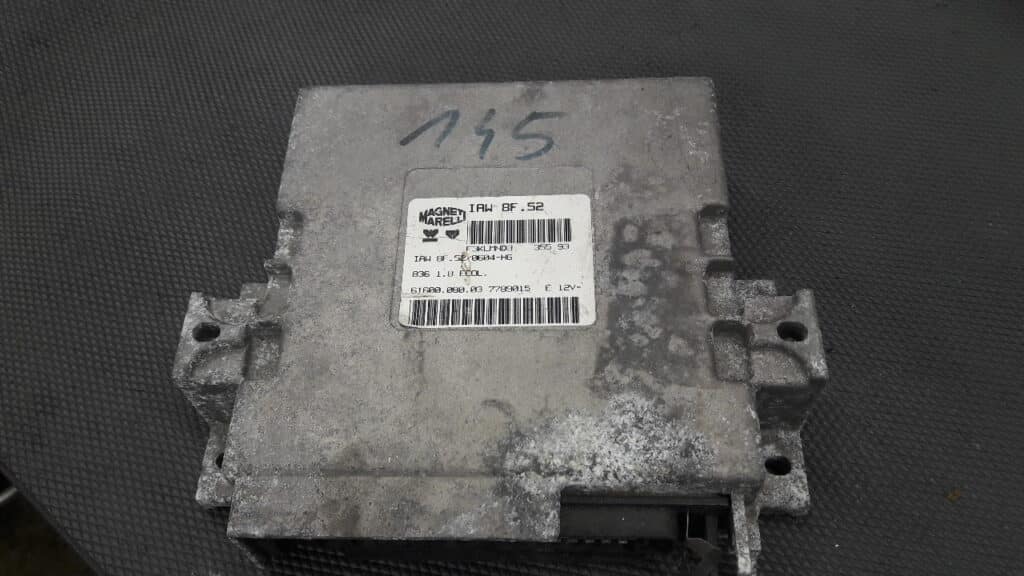 7789015 komputer silnika alfa romeo 145 1.6