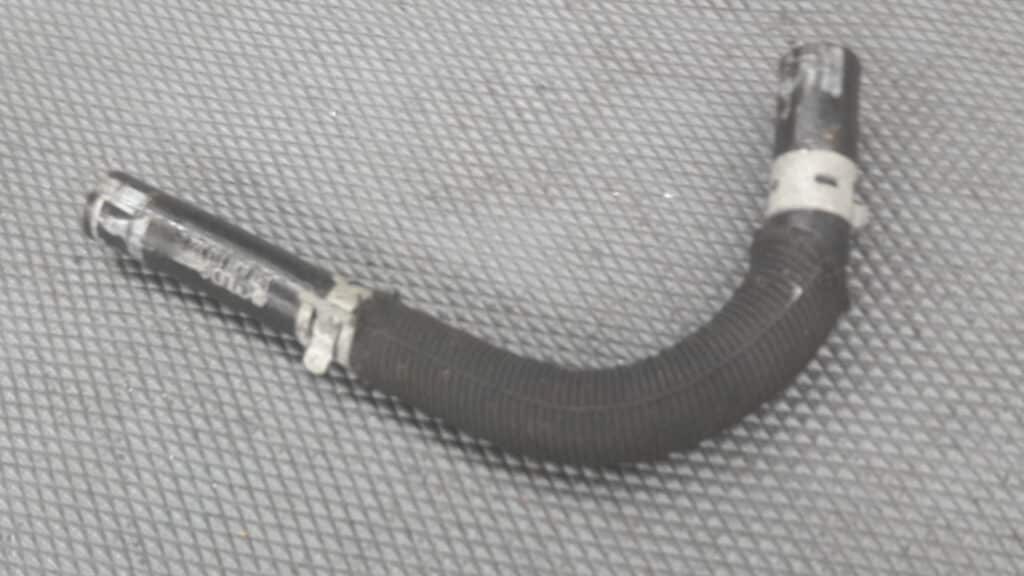 03H133322 Rurka przewod vw audi