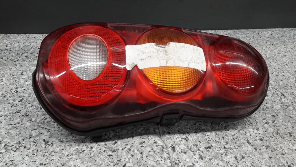 253032r Lampa lewy tyl Smart Fortwo
