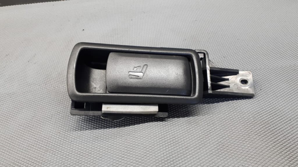72053-42010 raczka fotela prawy tyl toyota rav4
