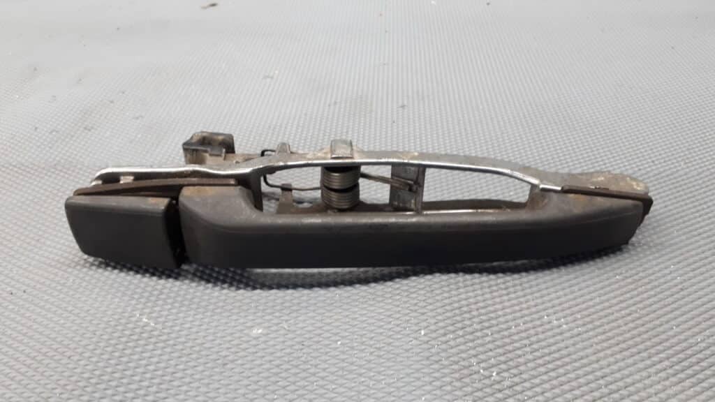 Klamka drzwi prawy tyl mercedes w190