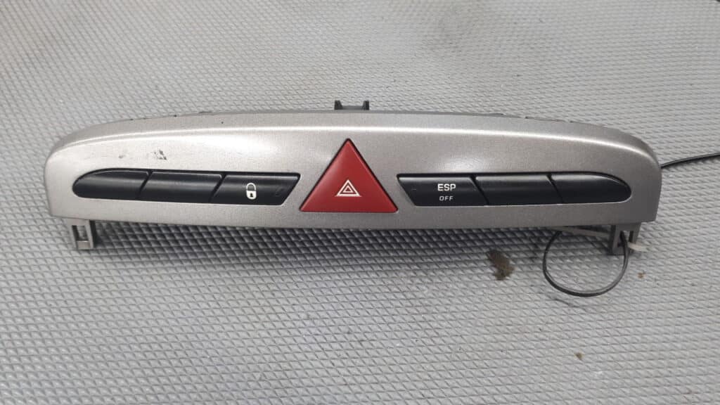 9659215177 wlacznik awaryjnych esp peugeot 308
