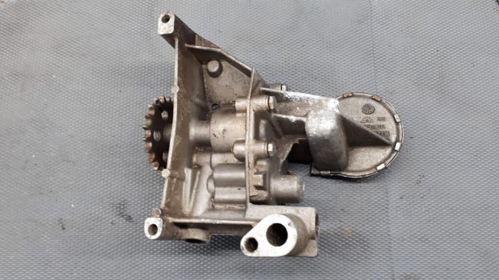 1644149138 pompa oleju peugeot 307 1.6 16v