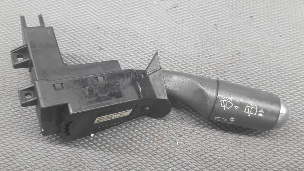 1272v010c96a przełacznik wycieraczek smart forttwo