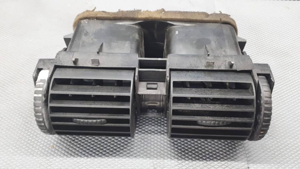 90560344 kratka nawiewu srodkowa opel astra g