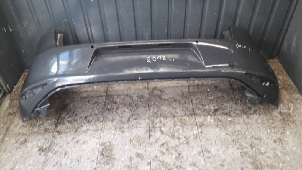 5g6807421 zderzak tylny vw golf VII