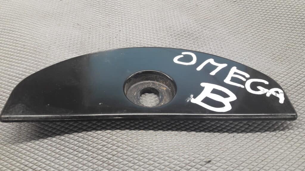90435599 Osłona silnika lewy wiecieraczki OMEGA B