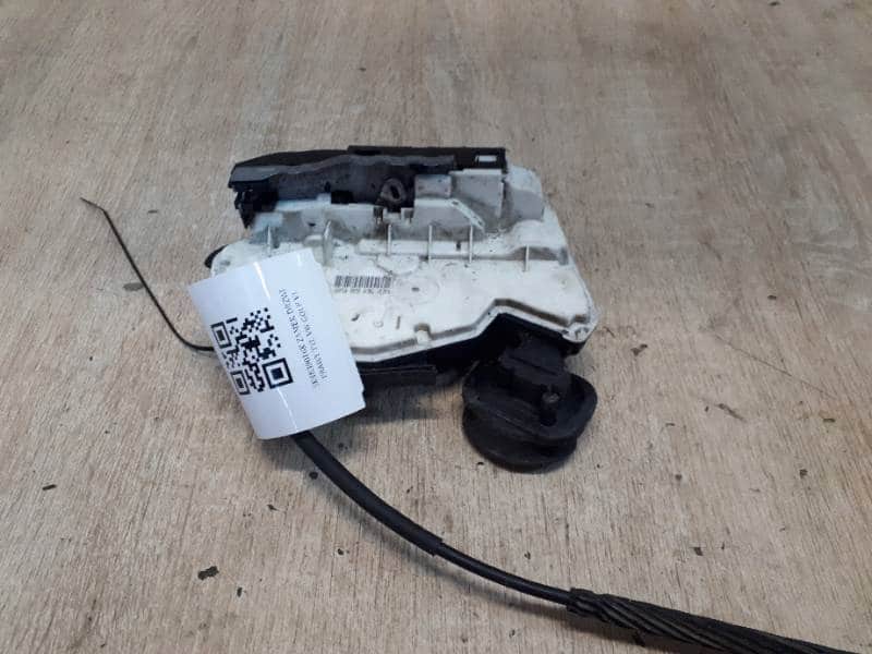 5K4839016K ZAMEK DRZWI PRAWY TYL VW GOLF VI