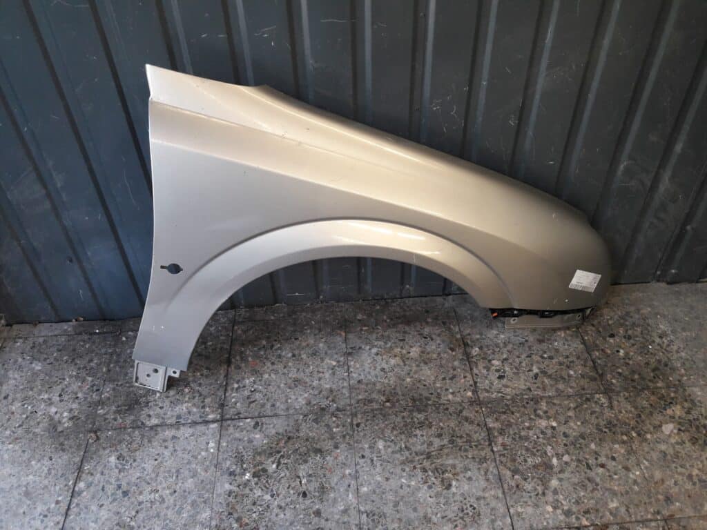 błotnik prawy przód opel vectra c signum szary