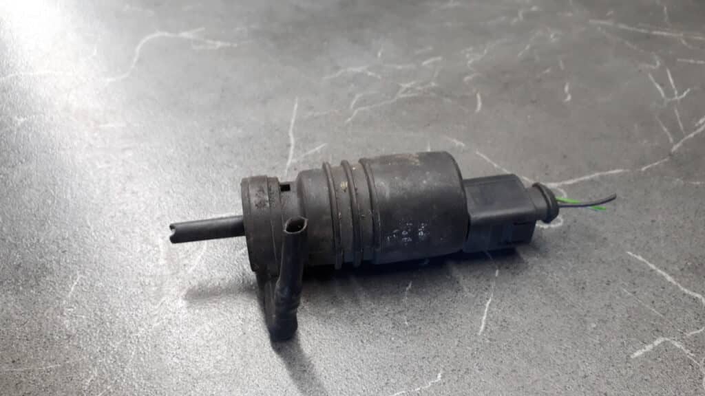 1j0973722 pompka spryskiwaczy vw seat audi skoda