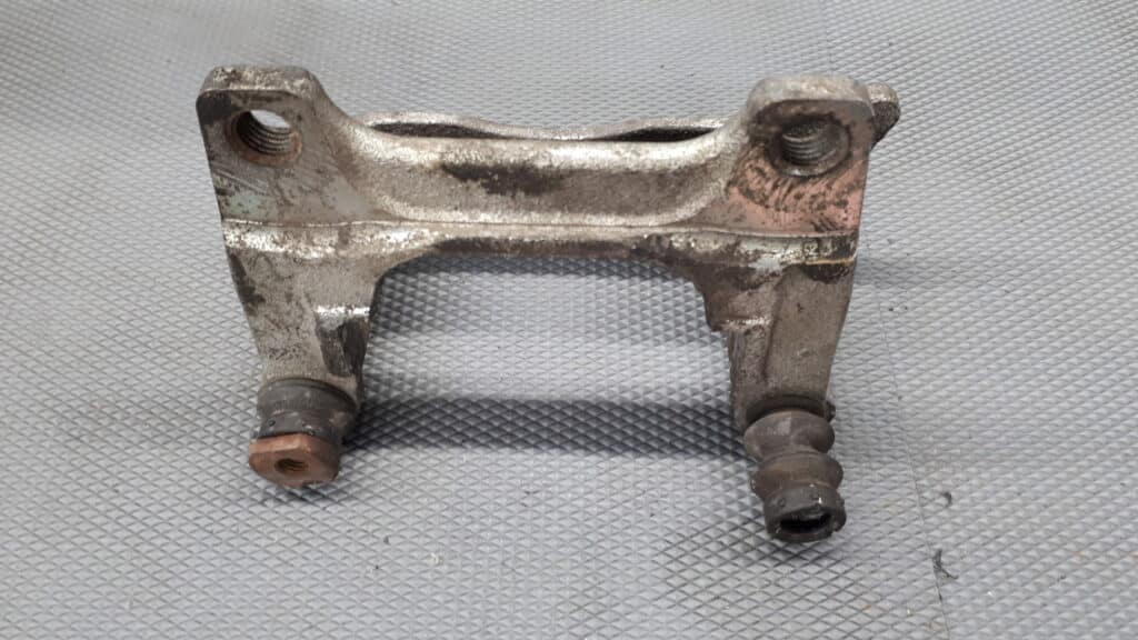 Y01298 jarzmo lewy przod smart fortwo bosch