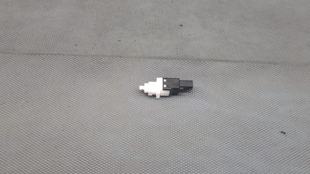 46840510 czujnik stop start alfa romeo 147