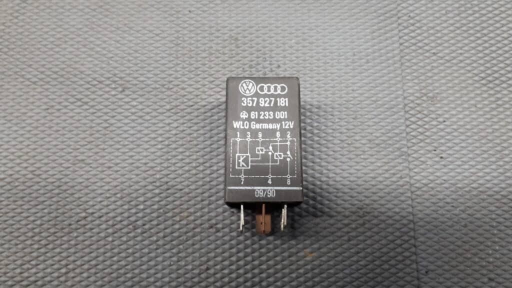 357927181 przekaznik modul vw golf III