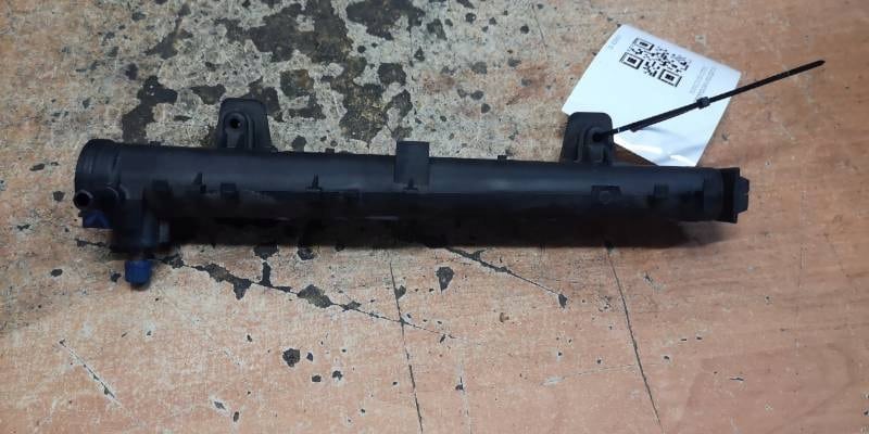9644224380 listwa wryskowa peugeot 207