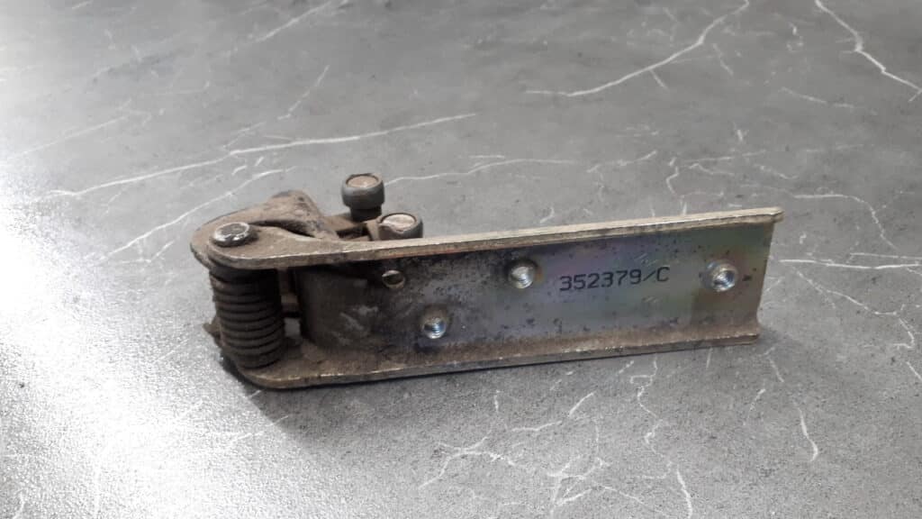 352379/C rolka drzwi prawy tyl renault master