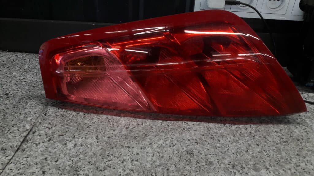 517015900 lampa prawy tyl fiat grande punto