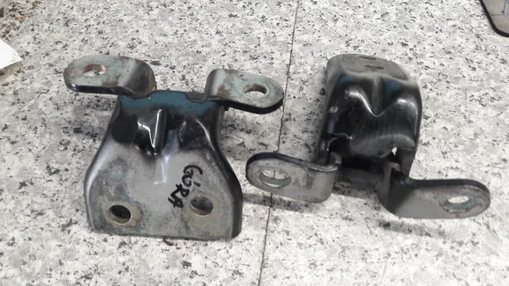 zawiasy drzwi lewy tyl lhyundai tucson