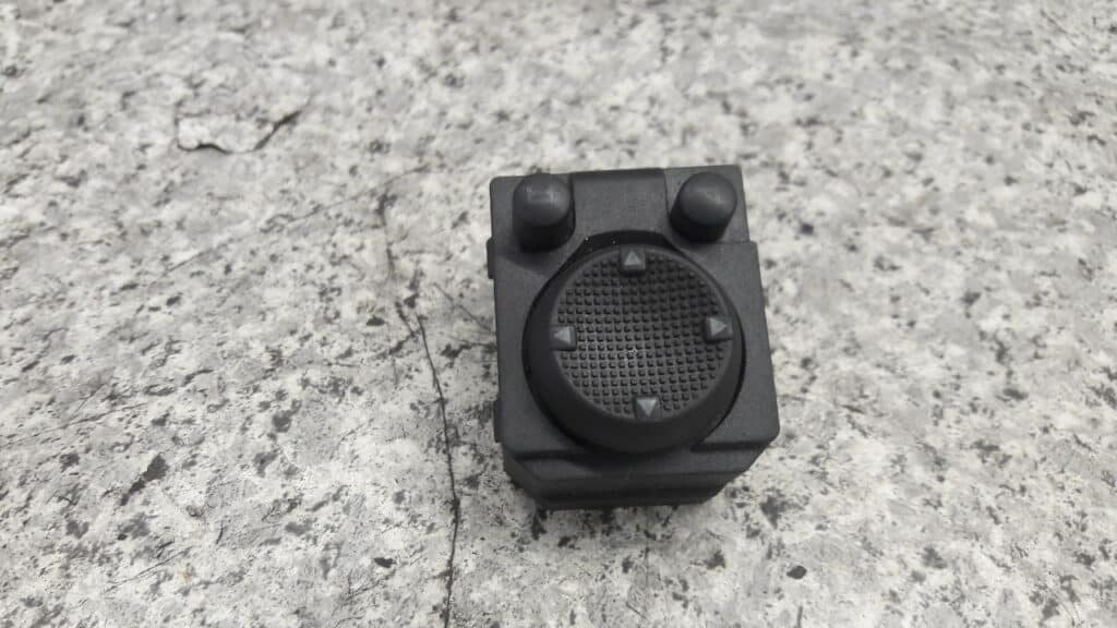 1L0959585 przelacznik regulacji lusterek seat leon 98r