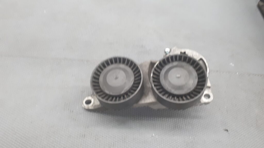 31251251 napinacz paska klinowego VOLVO XC90 2.4