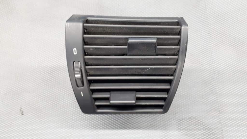 64228402215 kratka nawiewu lewa bmw x5 e53