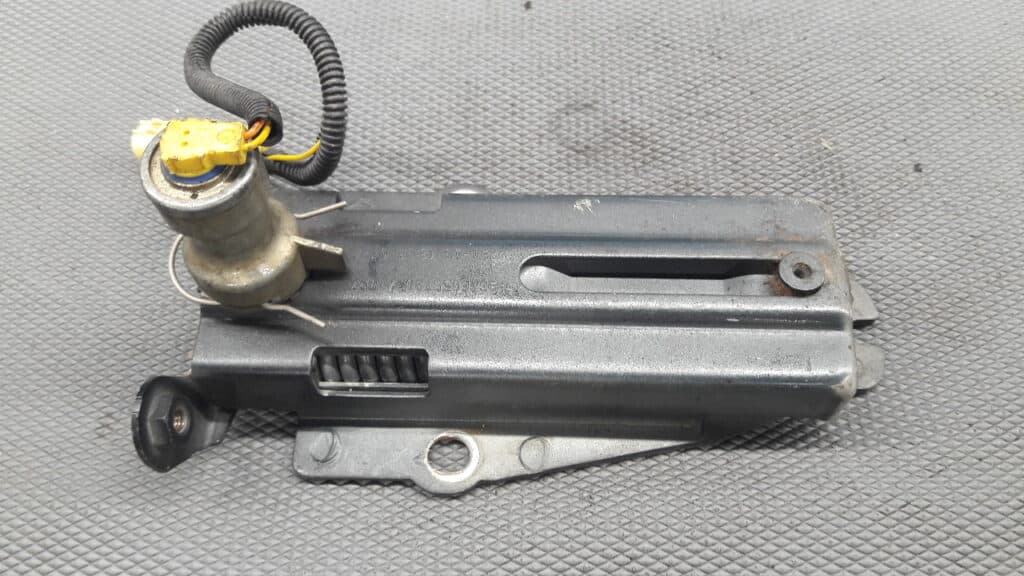 9646055780 Zawias maski naboj Citroen C6