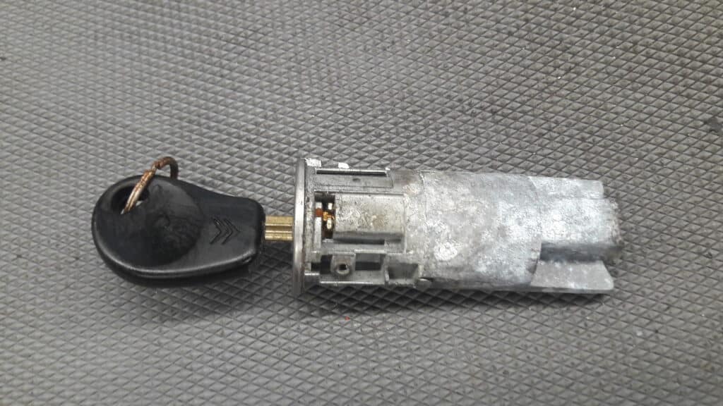 stcyjka citroen saxo 1.5 dsl 3D