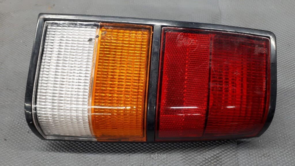 lampa prawa tyl opel corsa a