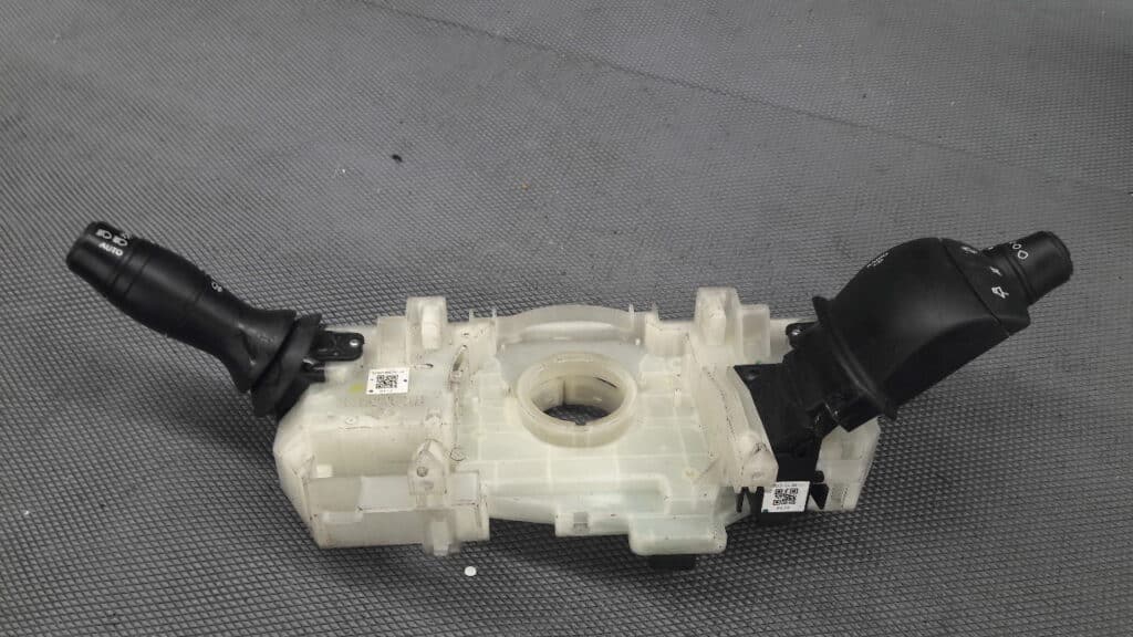 255520012r przelacznik zespolony renault laguna III
