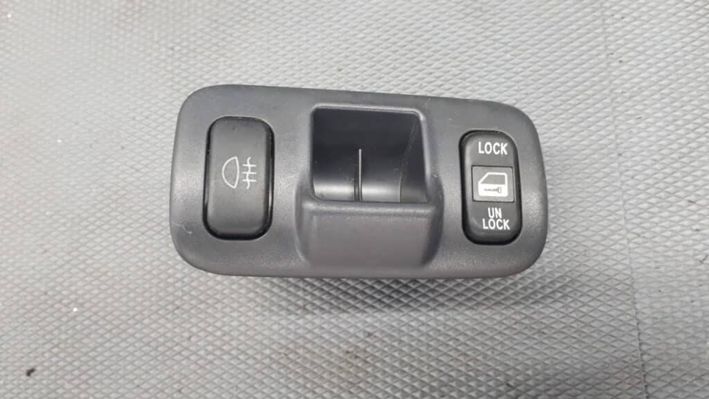 777197 panel przelacznikow toyota yaris p198R