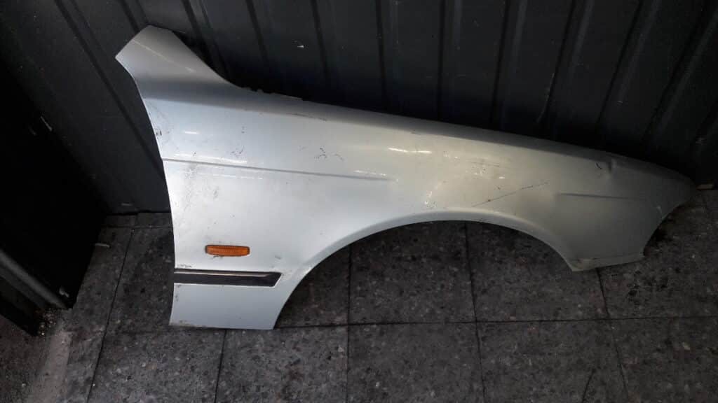 błotnik prawy przód bmw e39
