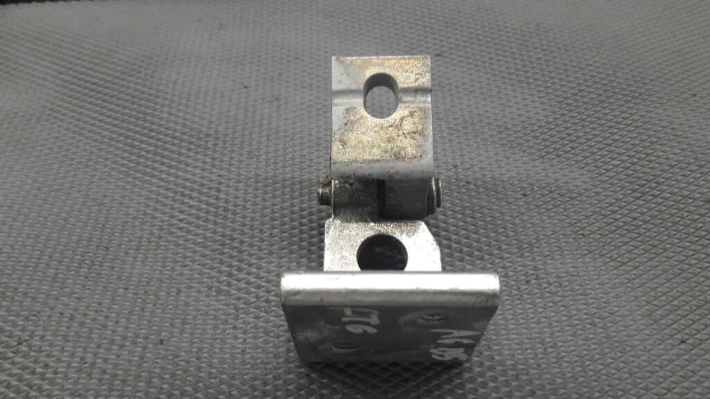 8D0833402 zawias drzwi górny prawy tył  AUDI A4 B5