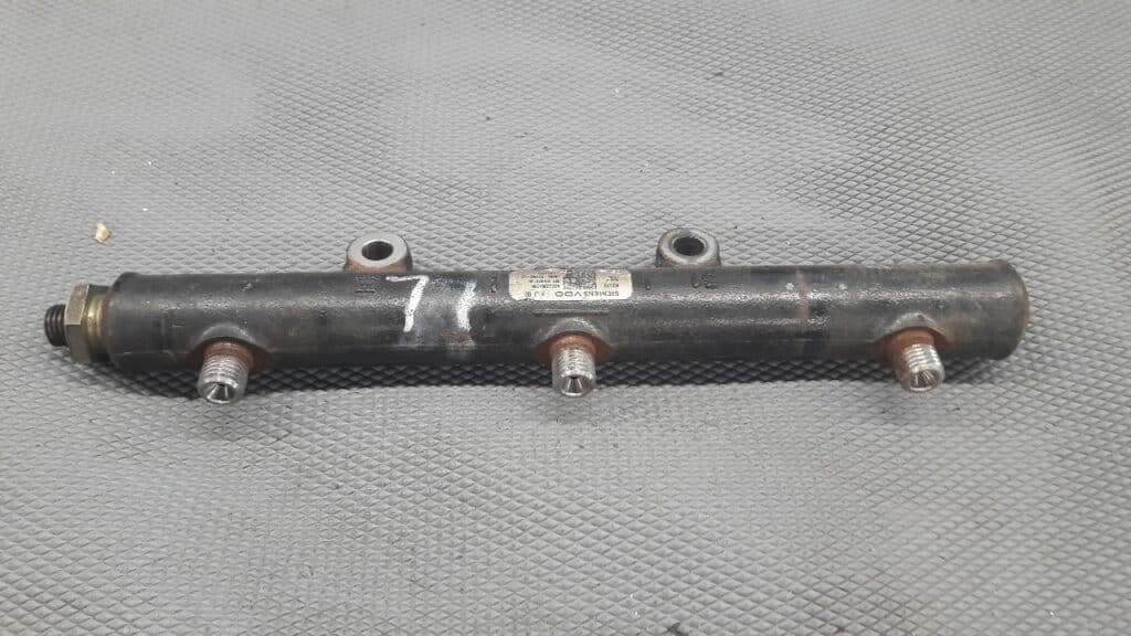 4R8Q-9D280-AB listwa wtryskowa PEUGEOT 607 2.7HDi