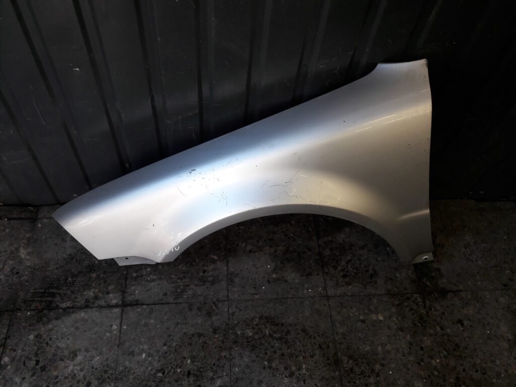 błotnik lewy przód vw passat b5 lift