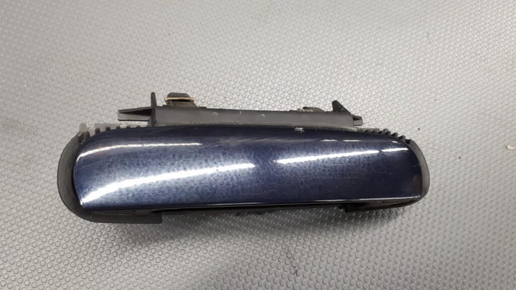 4B0839885 klmka drzwi prawy przod Audi A6 C5