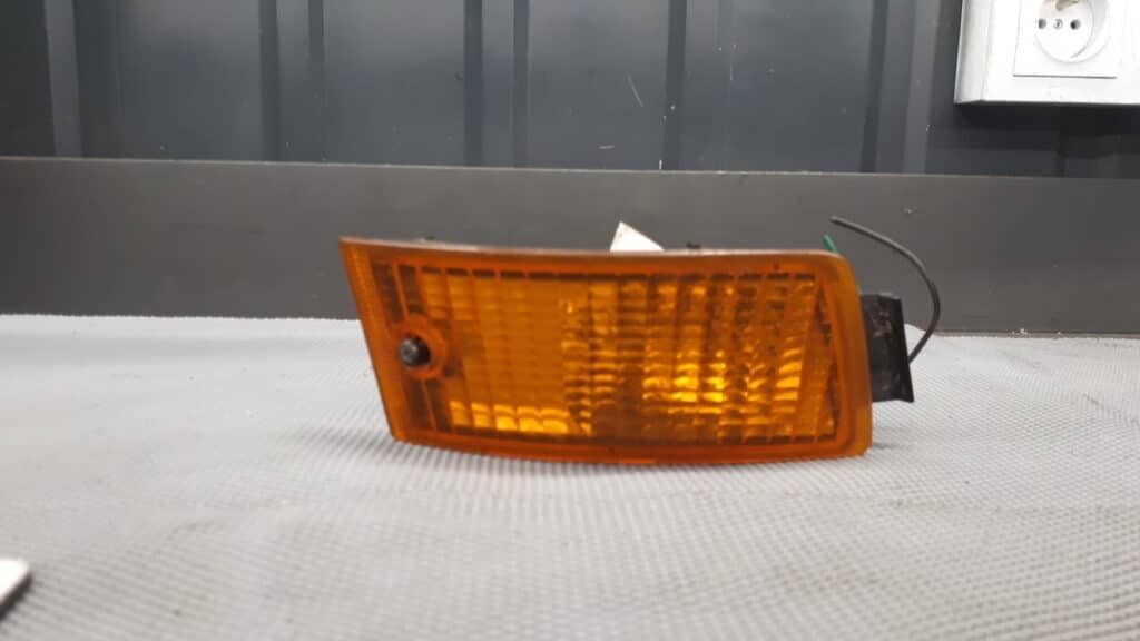 2be936874 Kierunkowskaz Prawy Ford Probe I