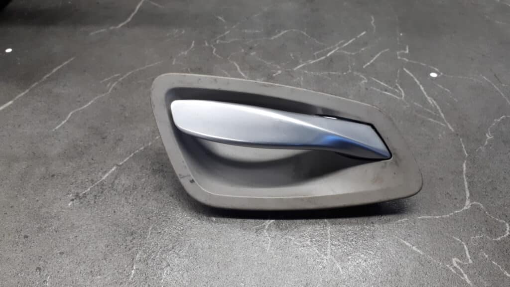 7144545 klamka wewnetrzna lewy przod bmw e90