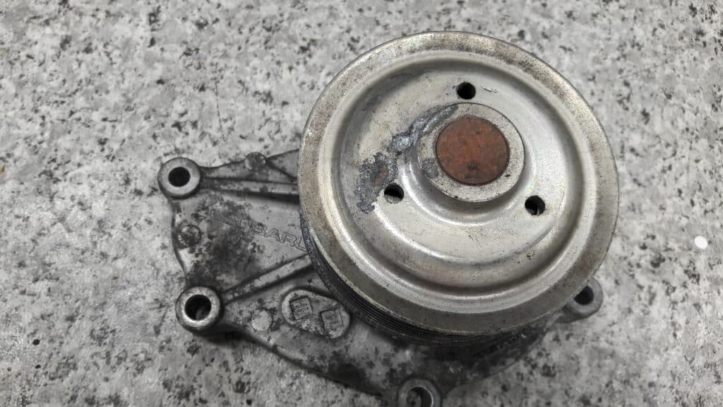 pompa wody subaru forester III 2.0
