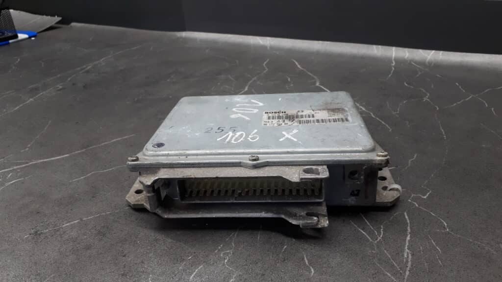 0261200780 sterownik silnika peugeot 106