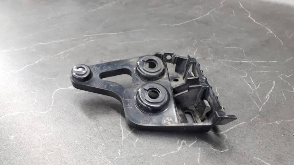 7127717 slizg zderzaka lewy tyl bmw e90 kombi