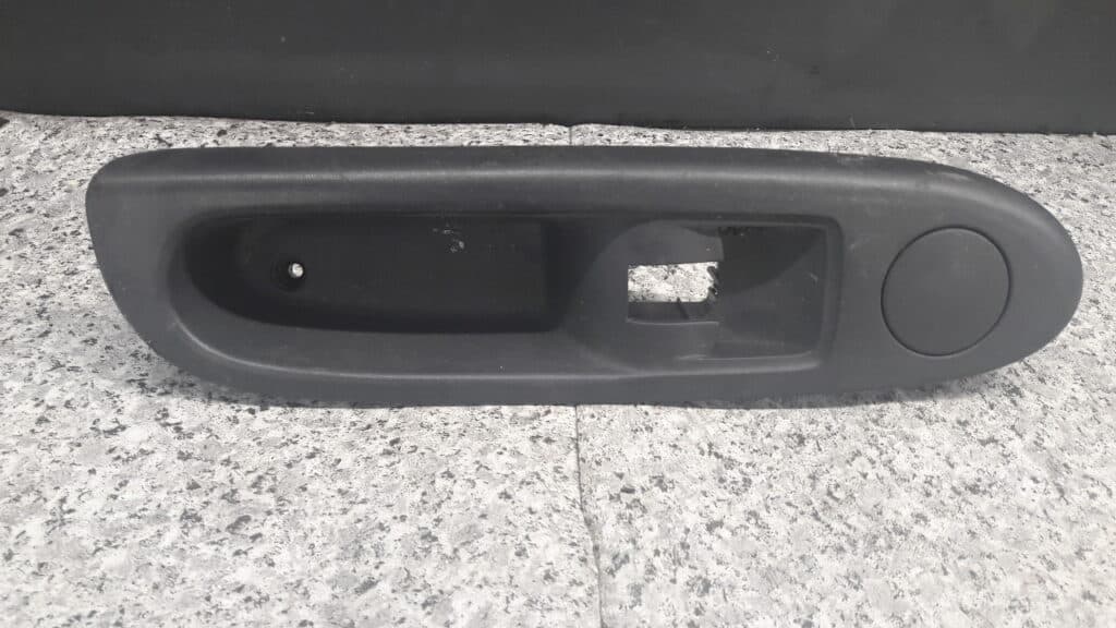 8200084005 panel przelacznik szyb renault clio III