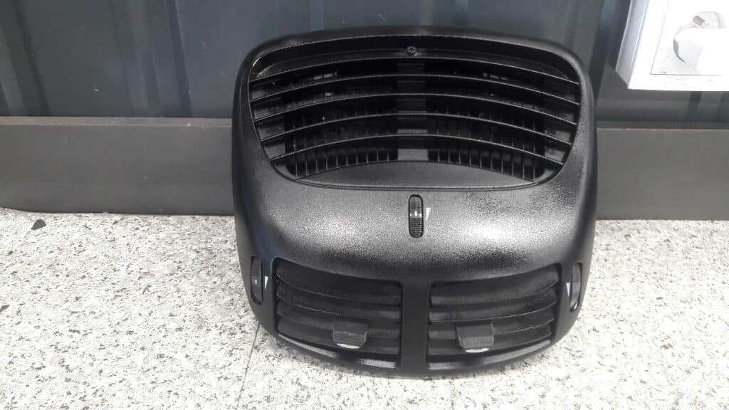225501 kratka nawiewu srodkowa alfa romeo 147