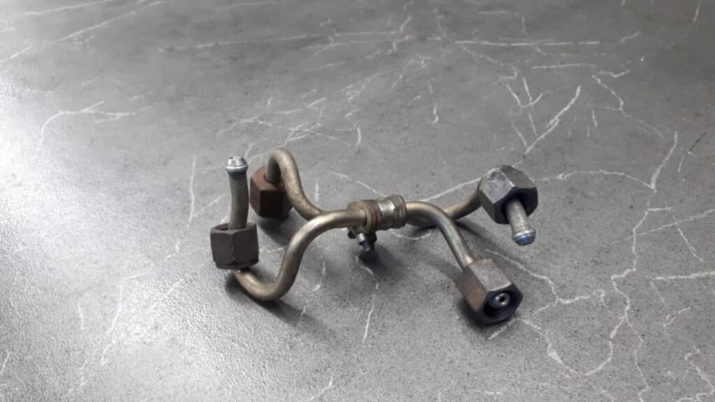 Przewody paliwa 3 i 4 bmw e61 2.0I