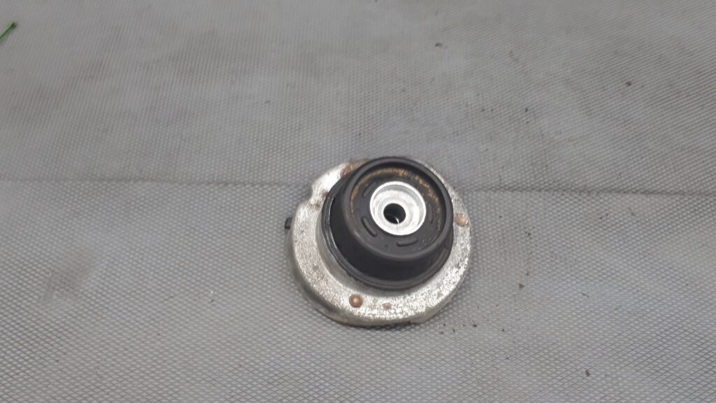 poduszka amortyzatora alfa romeo 147 1.6