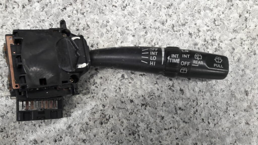 przelacznik toyota corolla verso II